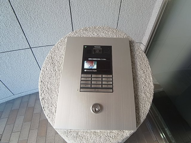 エスペラール神戸のセキュリティ|モニターフォン付きのオートロック完備してます