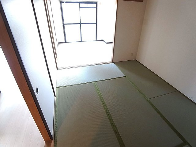 エスペラール神戸の内装|和室も綺麗