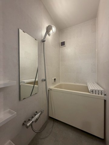 多摩川住宅ハ棟の浴室|日々の疲れを癒すお風呂付です