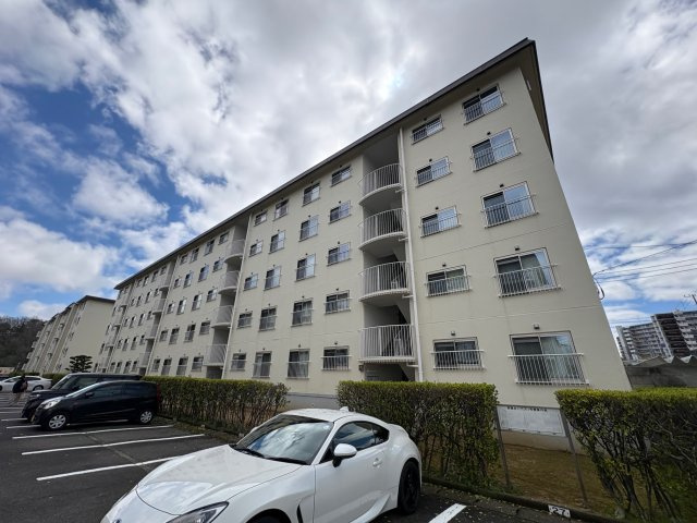 鈴蘭台ハウスの外観