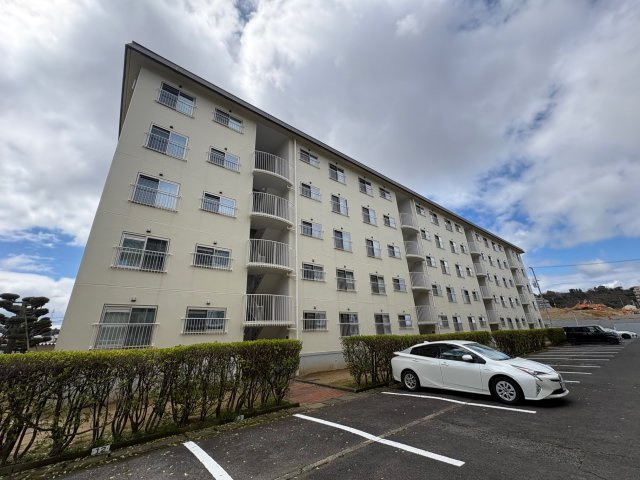 鈴蘭台ハウス
