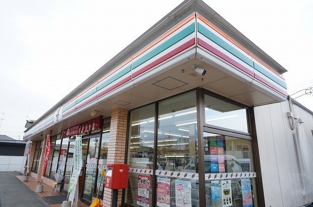 サンライズ・レジデンスの周辺|セブンイレブン須賀川警察署前店まで700m
