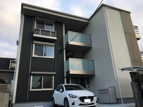 ラルーチェ学南町