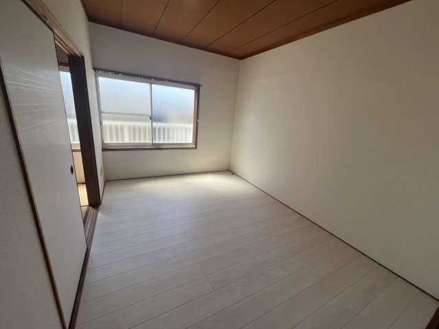 メゾンはすわ3の洋室