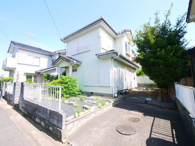山武郡九十九里町片貝　中古戸建の駐車場|九十九里片貝海岸まで車約5分 軽自動車は2台可能 内装リフォーム履歴あり 2階にもトイレ