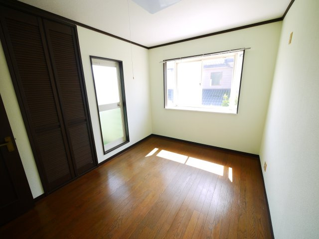 山武郡九十九里町片貝　中古戸建の洋室|九十九里片貝海岸まで車約5分 軽自動車は2台可能 内装リフォーム履歴あり 2階にもトイレ