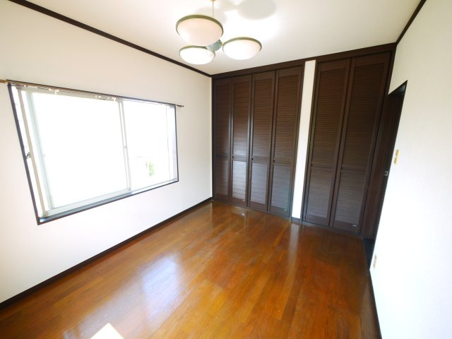山武郡九十九里町片貝　中古戸建の洋室|九十九里片貝海岸まで車約5分 軽自動車は2台可能 内装リフォーム履歴あり 2階にもトイレ