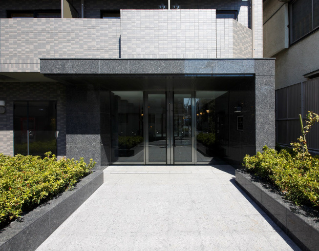 ルーブル西早稲田弐番館のエントランス
