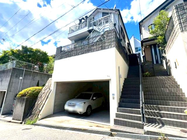 東灘区御影山手3丁目の前面道路含む現地写真|南道路に面し陽当り良好
