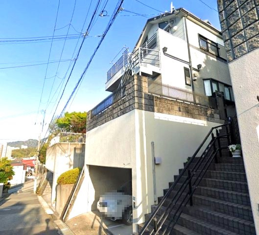 東灘区御影山手3丁目の前面道路含む現地写真|お庭での家庭菜園・ガーデニングを通じて、お子様と一緒に育てていくと、思い出も増えていきそうですね
