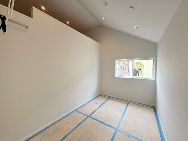 神戸市北区南五葉6丁目新築戸建の洋室