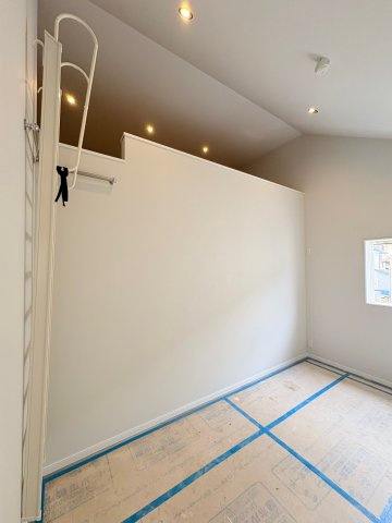 神戸市北区南五葉6丁目新築戸建の洋室