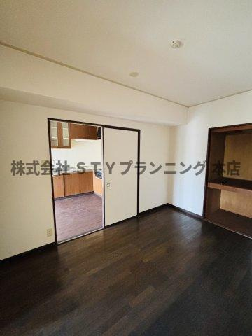 仲介手数料0円！インテリジェント星ヶ丘Ⅰ号館の洋室