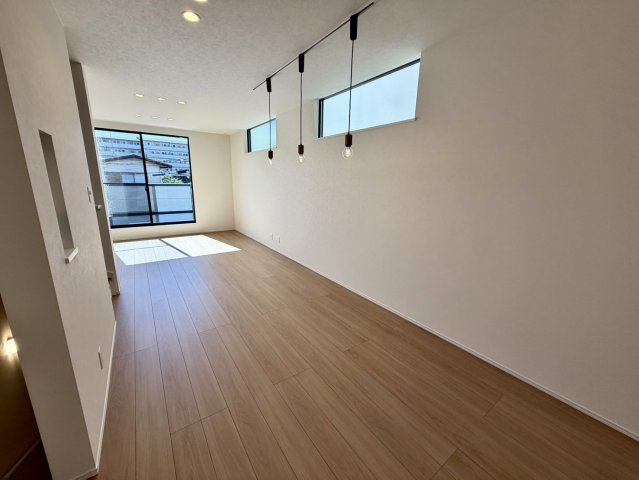 久世大薮町の居間・リビング