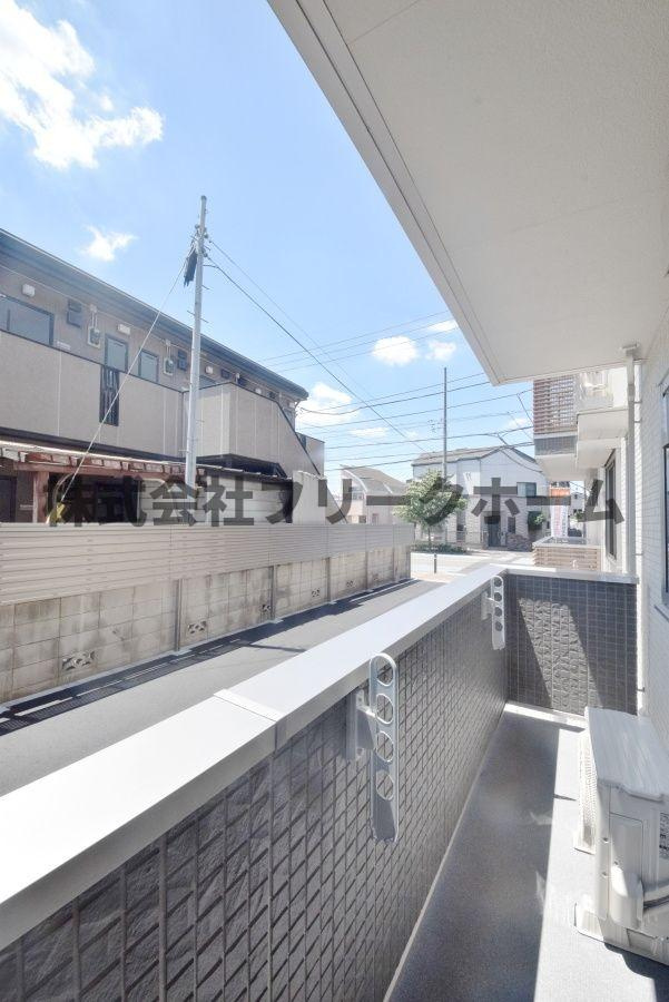 小金井市梶野町３丁目の賃貸マンションのバルコニー