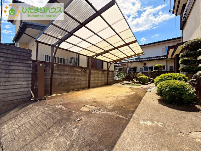 日立市大沼町1丁目　中古戸建の駐車場|カーポート付駐車場！