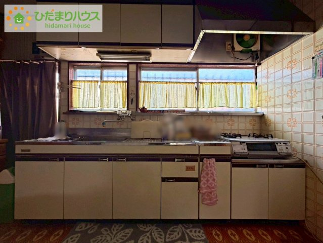 日立市大沼町1丁目　中古戸建のキッチン|窓付きで換気もしやすいキッチン空間です！