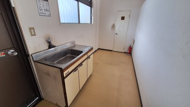 甲西中央ビルの内装
