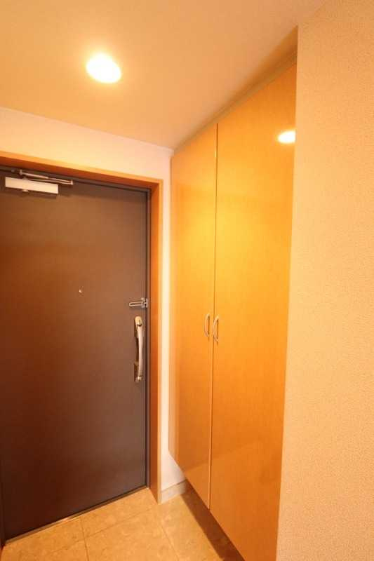 東大和市上北台２丁目の賃貸マンションの玄関