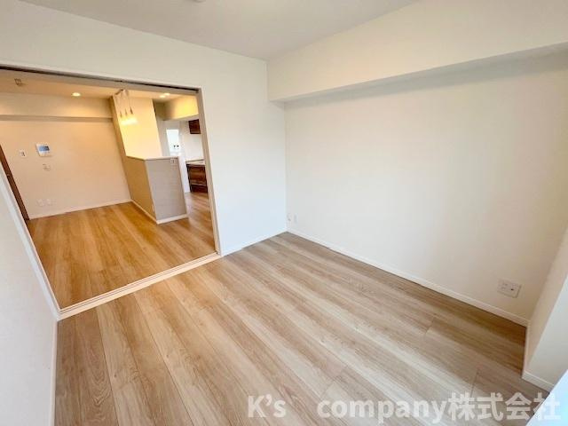 ◎藤沢市辻堂6丁目　ドラゴンマンション湘南辻堂1番館の洋室|開放してお使いいただいても使い勝手が良く、個室やお子様のお部屋にもお勧めです◇