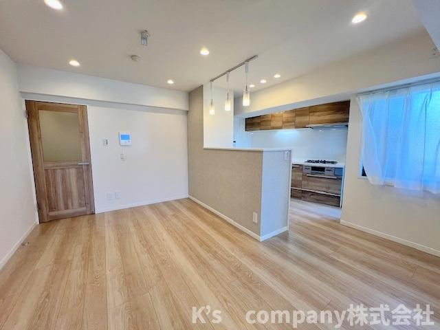 ◎藤沢市辻堂6丁目　ドラゴンマンション湘南辻堂1番館の居間・リビング|リビングスペースはゆったりとした広さです◇
