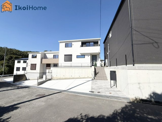 神戸市西区美穂が丘4丁目　全18区画16号地　新築戸建の前面道路含む現地写真|【ホームページに現地動画掲載中】●年中無休：当日予約可●前面道路は幅員約6ｍ、交通量少なく安心です！