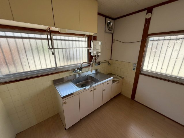 岡本8丁目貸家のキッチン