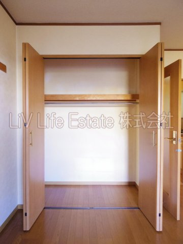 小平市小川町２丁目の賃貸マンションの収納