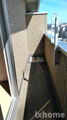 アーバンヒルズのバルコニー|脱衣スペースもあります