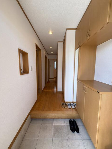 葛飾区西水元２丁目の戸建の玄関