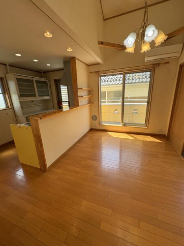 葛飾区西水元２丁目の戸建の居間・リビング