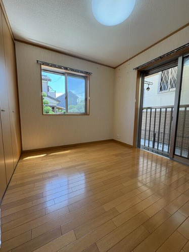 葛飾区西水元２丁目の戸建の洋室