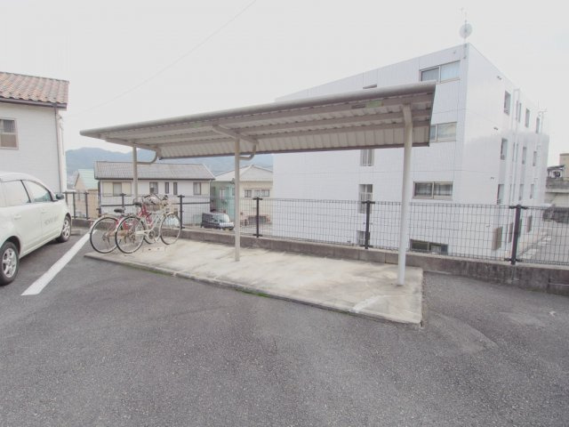 グランビアKの駐車場