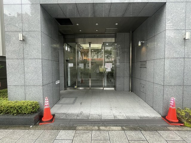 ノルデンタワー南森町プレミアムのエントランス