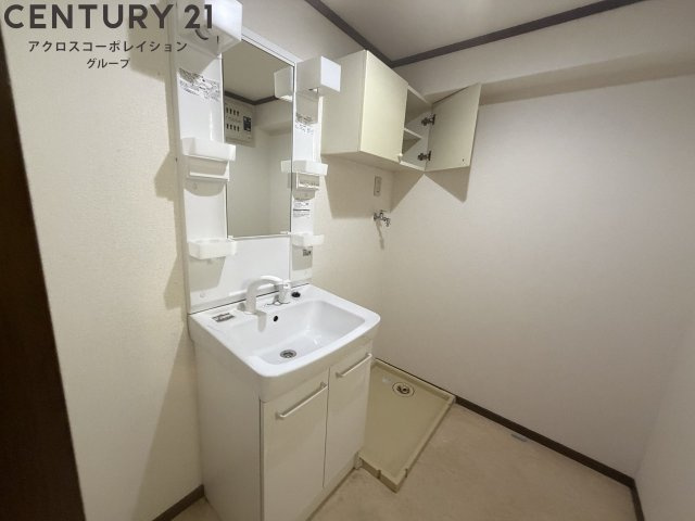 洗面所内に洗濯機置き場あり！