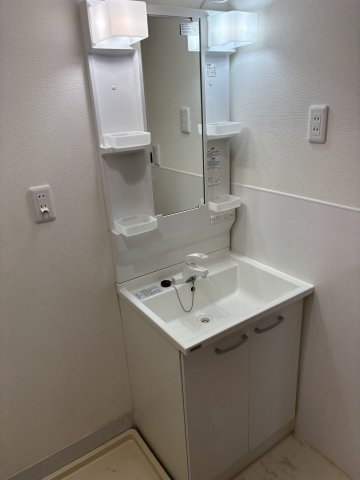 サンシャイン小沢Ｂの独立洗面台