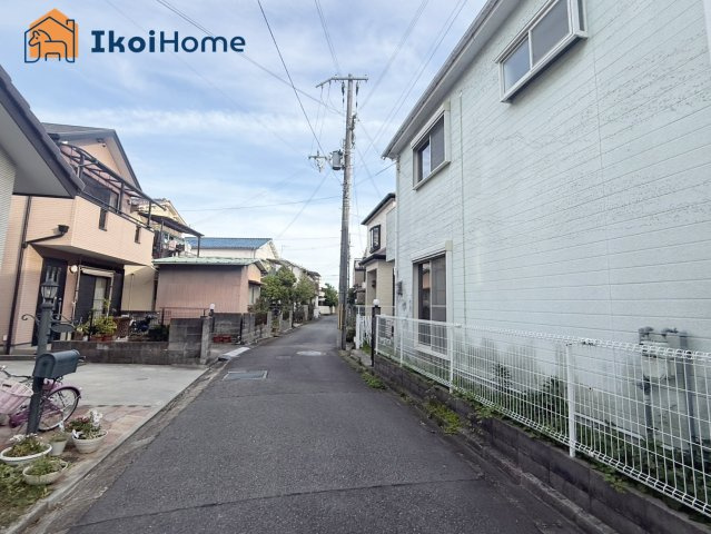 明石市北朝霧丘2丁目　中古戸建のエントランス|●資料・カタログのご請求無料●スーパーやコンビニ、飲食店、病院など徒歩圏内の施設も多々あります。