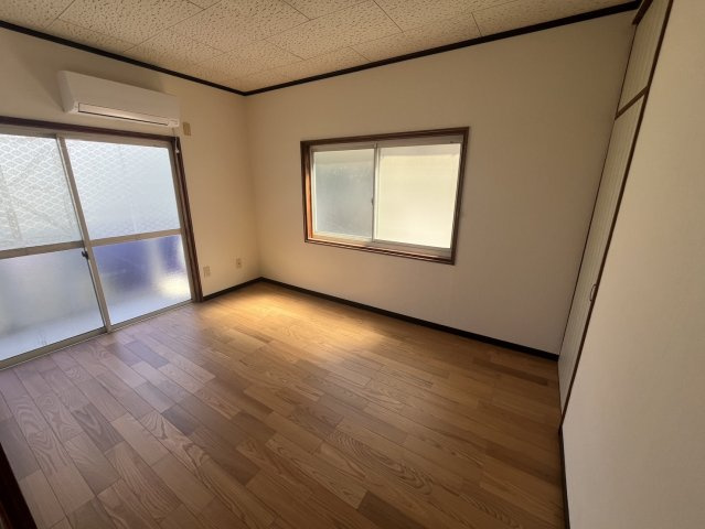 メゾンはすわ3の洋室