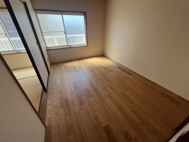 メゾンはすわ3の洋室