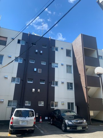 西野山マンションの外観