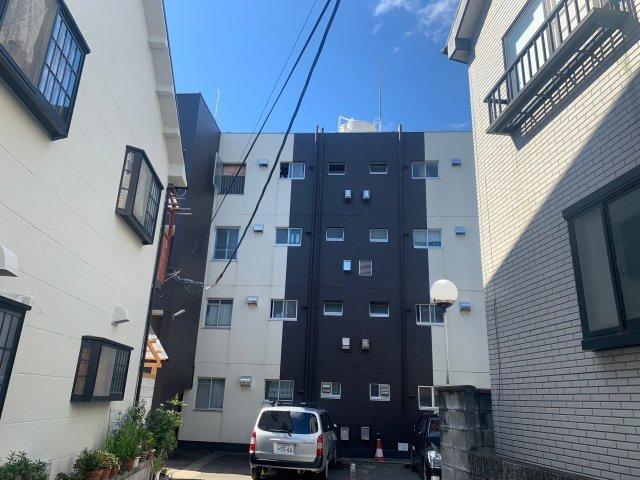 西野山マンションの外観