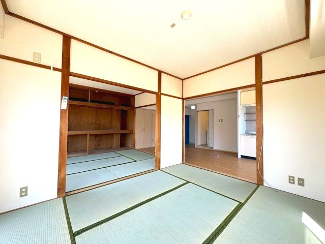 金剛東マンションの和室