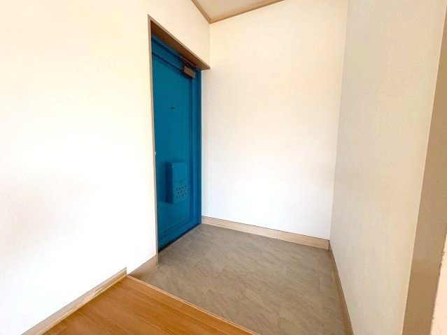 金剛東マンションの玄関