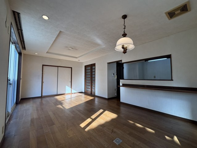 神戸市北区日の峰4丁目戸建の居間・リビング