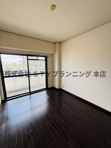仲介手数料0円！インテリジェント星ヶ丘II号館の洋室