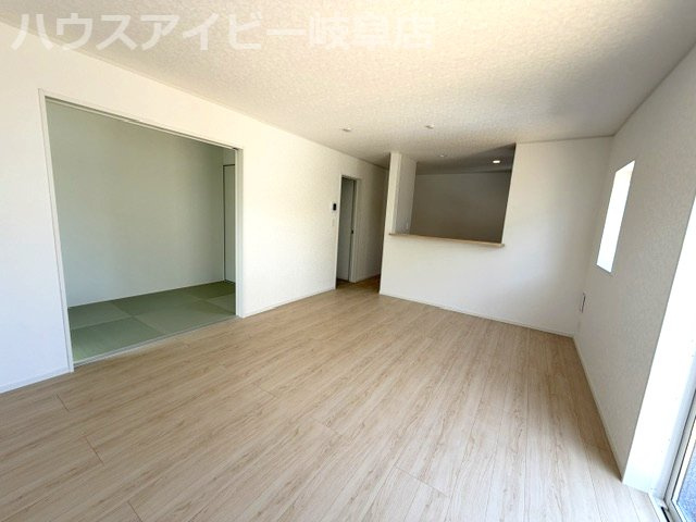 【居間・リビング】の画像