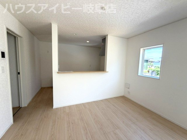 【居間・リビング】の画像