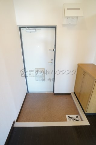 プランドール宝塚の玄関