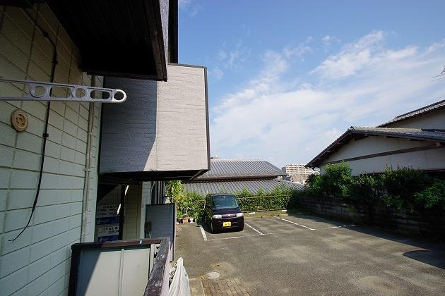 福岡市中央区小笹３丁目のアパートの駐車場|物件の画像17
