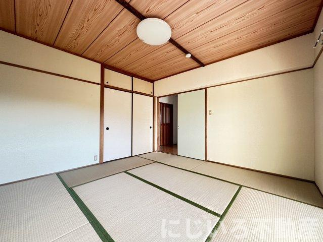 第3眉山マンションの和室